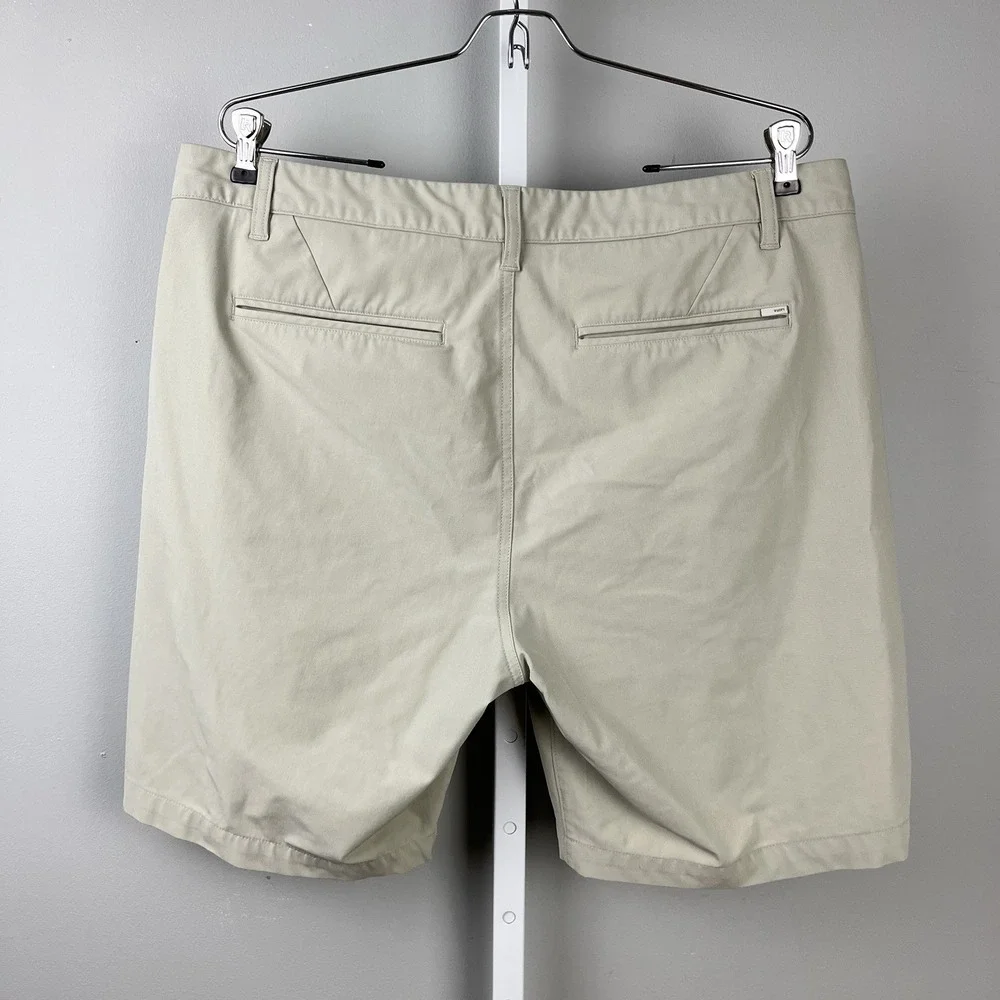 Vuori Meta Shorts Mens 36 Cream Performance Chino Stretch Golf